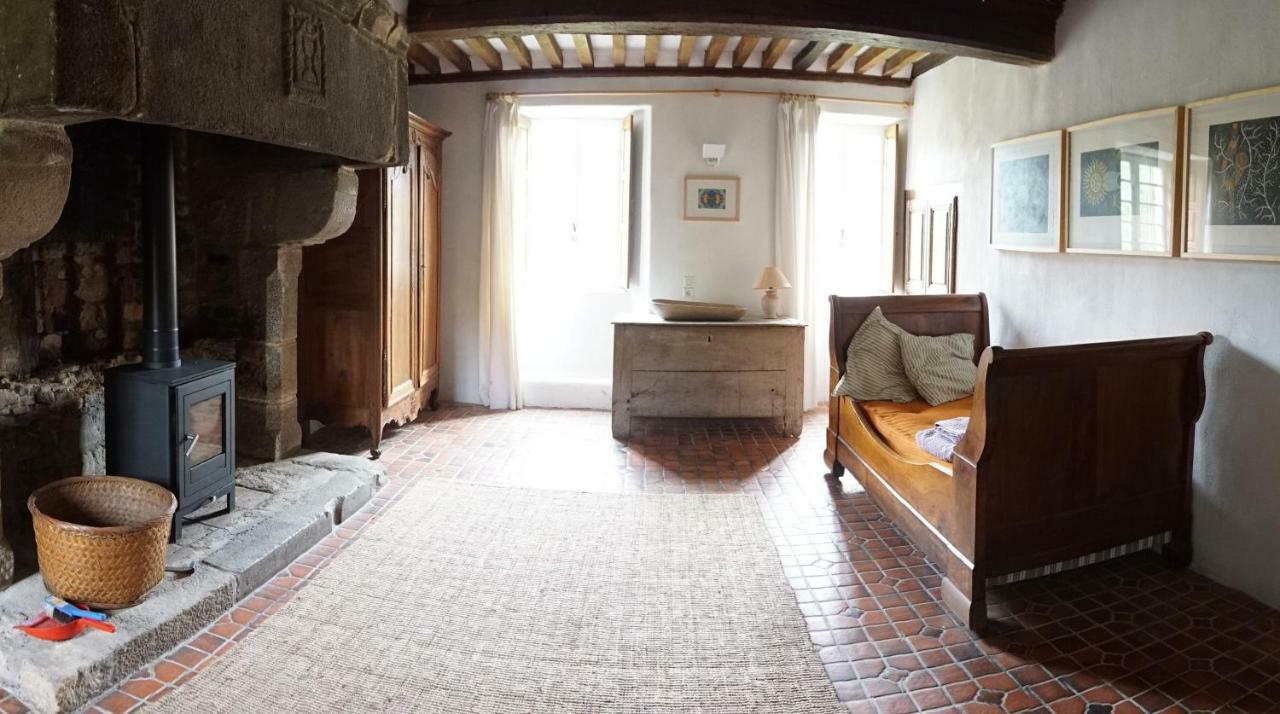 Villa Manoir de la Guerrie à Saint-Patrice-de-Claids Extérieur photo