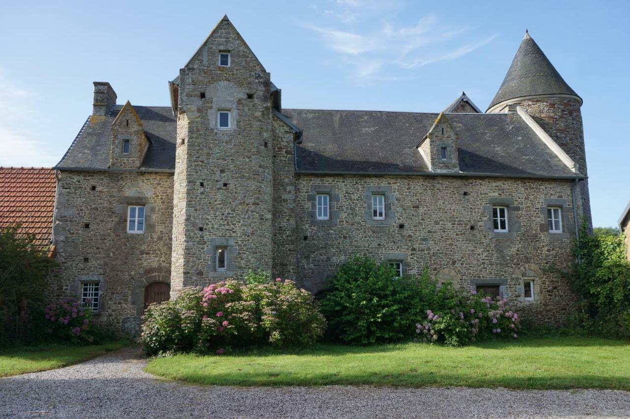 Villa Manoir de la Guerrie à Saint-Patrice-de-Claids Extérieur photo